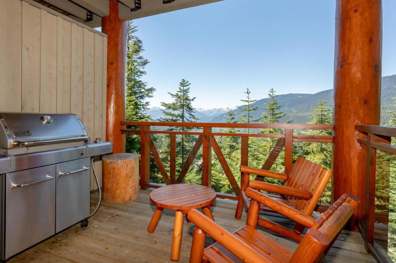 Taluswood The Heights 18 | Mountainside Townhome W/ Ski Access, Hot Tub, Tranquil Views Whistler Exterior photo