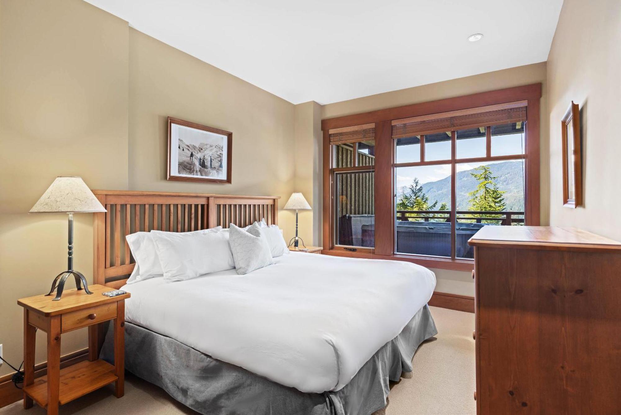 Taluswood The Heights 18 | Mountainside Townhome W/ Ski Access, Hot Tub, Tranquil Views Whistler Exterior photo