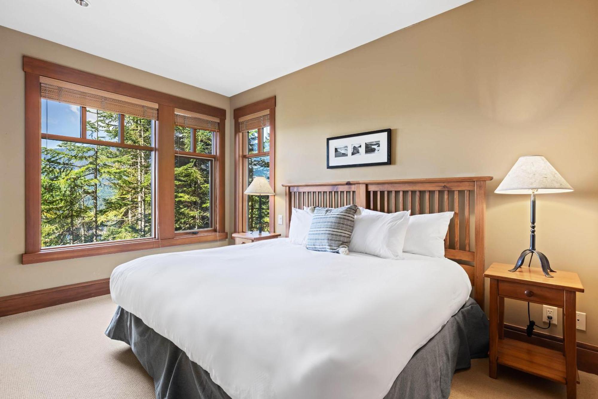 Taluswood The Heights 18 | Mountainside Townhome W/ Ski Access, Hot Tub, Tranquil Views Whistler Exterior photo