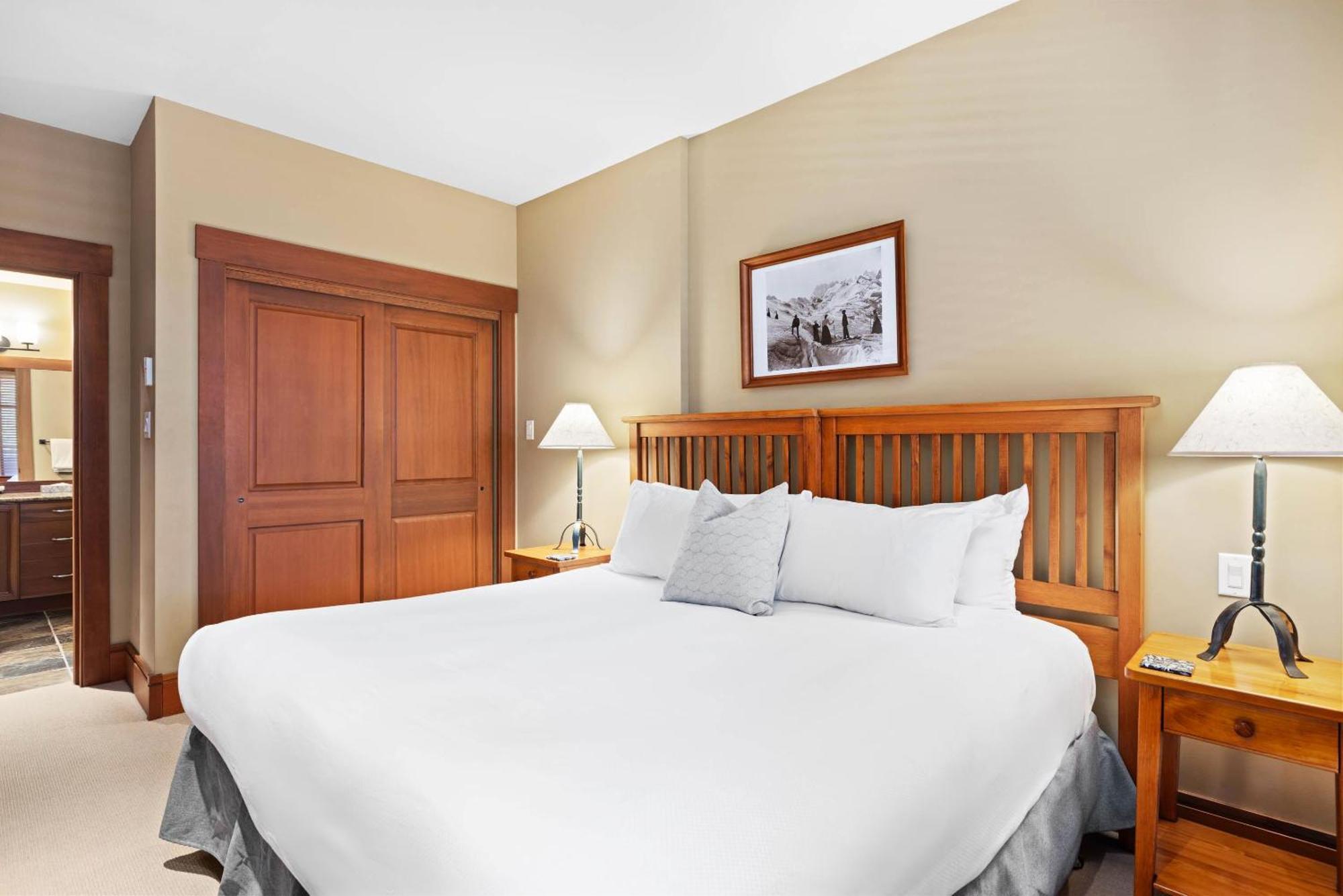 Taluswood The Heights 18 | Mountainside Townhome W/ Ski Access, Hot Tub, Tranquil Views Whistler Exterior photo